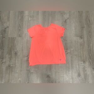 Workout short sleeve shirt in coral